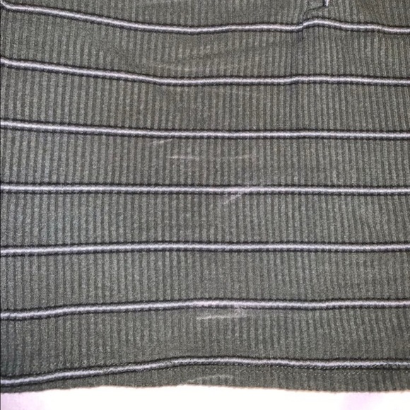 Plaid Crop Top - Picture 3 of 4